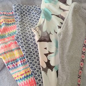 * Lot of (4) Size 6 Capris